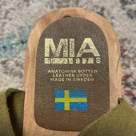 MIA Swedish Clogs - Picture 6 of 6
